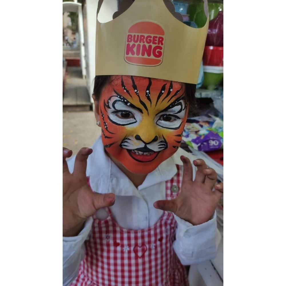 Equipo de maquillaje para eventos y activaciones de marca